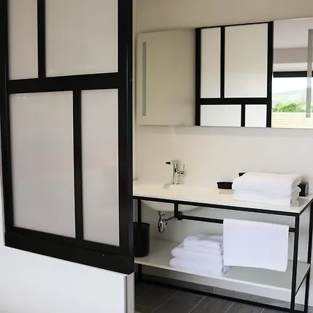 Akoa Bed & Breakfast Isques